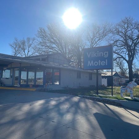 Viking Motel Lindsborg Bagian luar foto