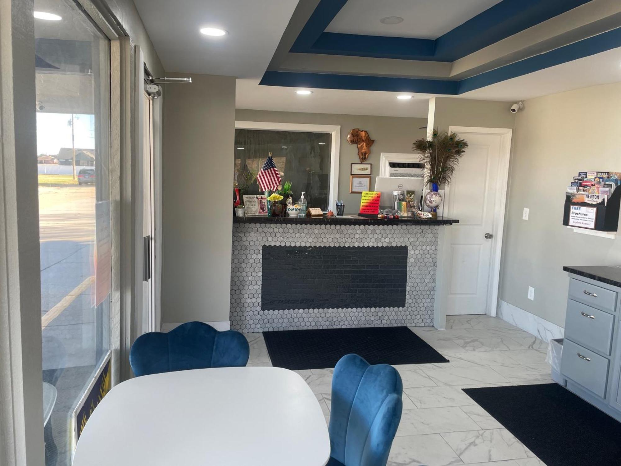 Viking Motel Lindsborg Bagian luar foto