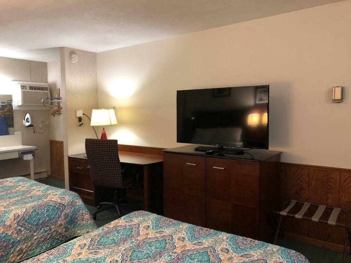 Viking Motel Lindsborg Bagian luar foto